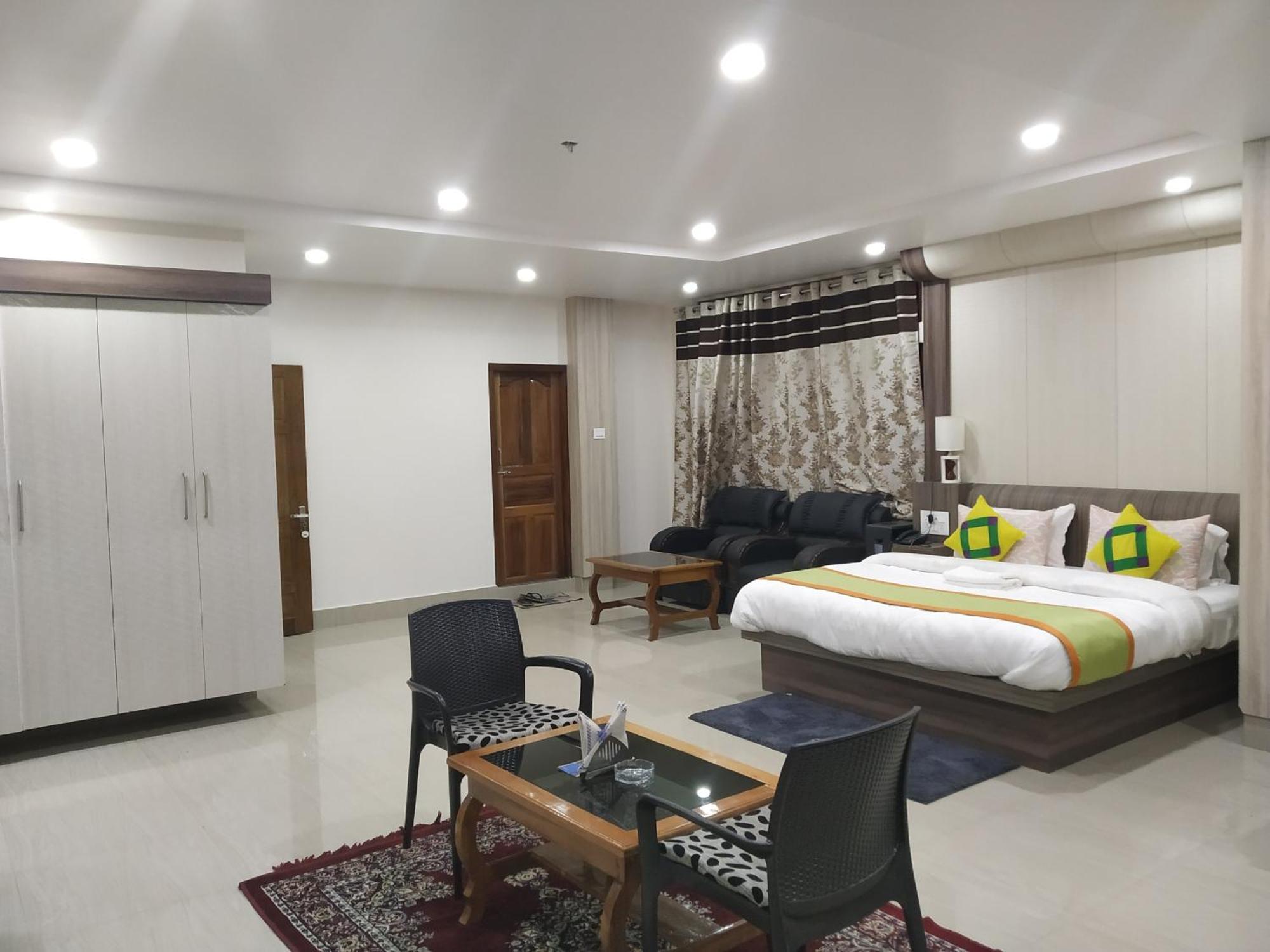 Ziro Palace Inn - A Boutique Hotel Hapoli Bagian luar foto
