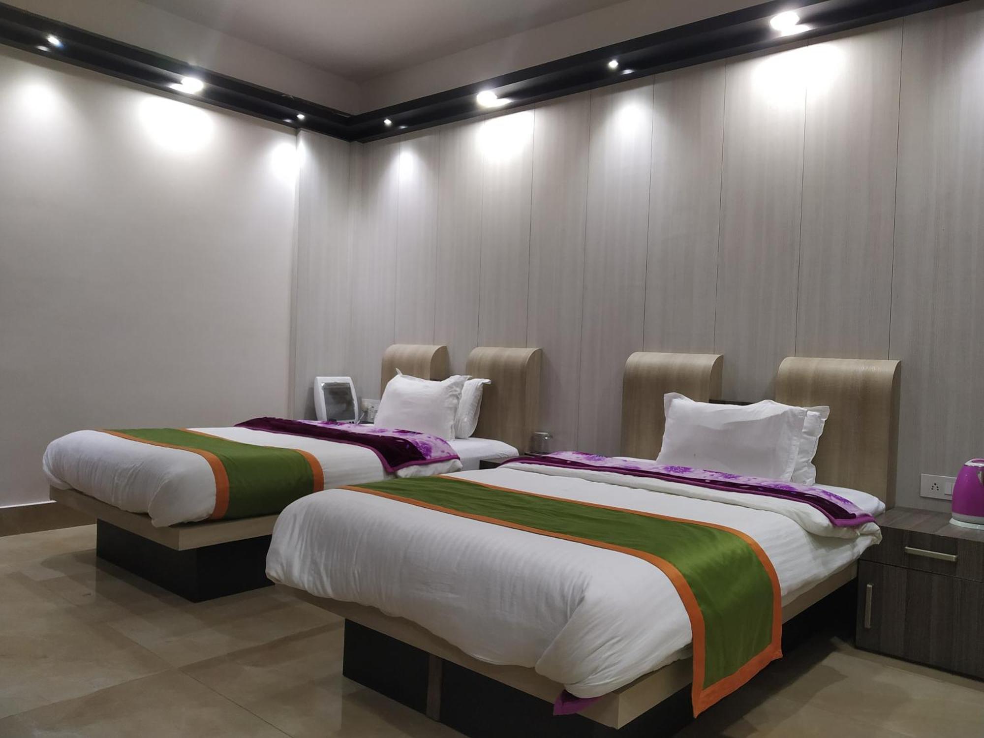 Ziro Palace Inn - A Boutique Hotel Hapoli Bagian luar foto