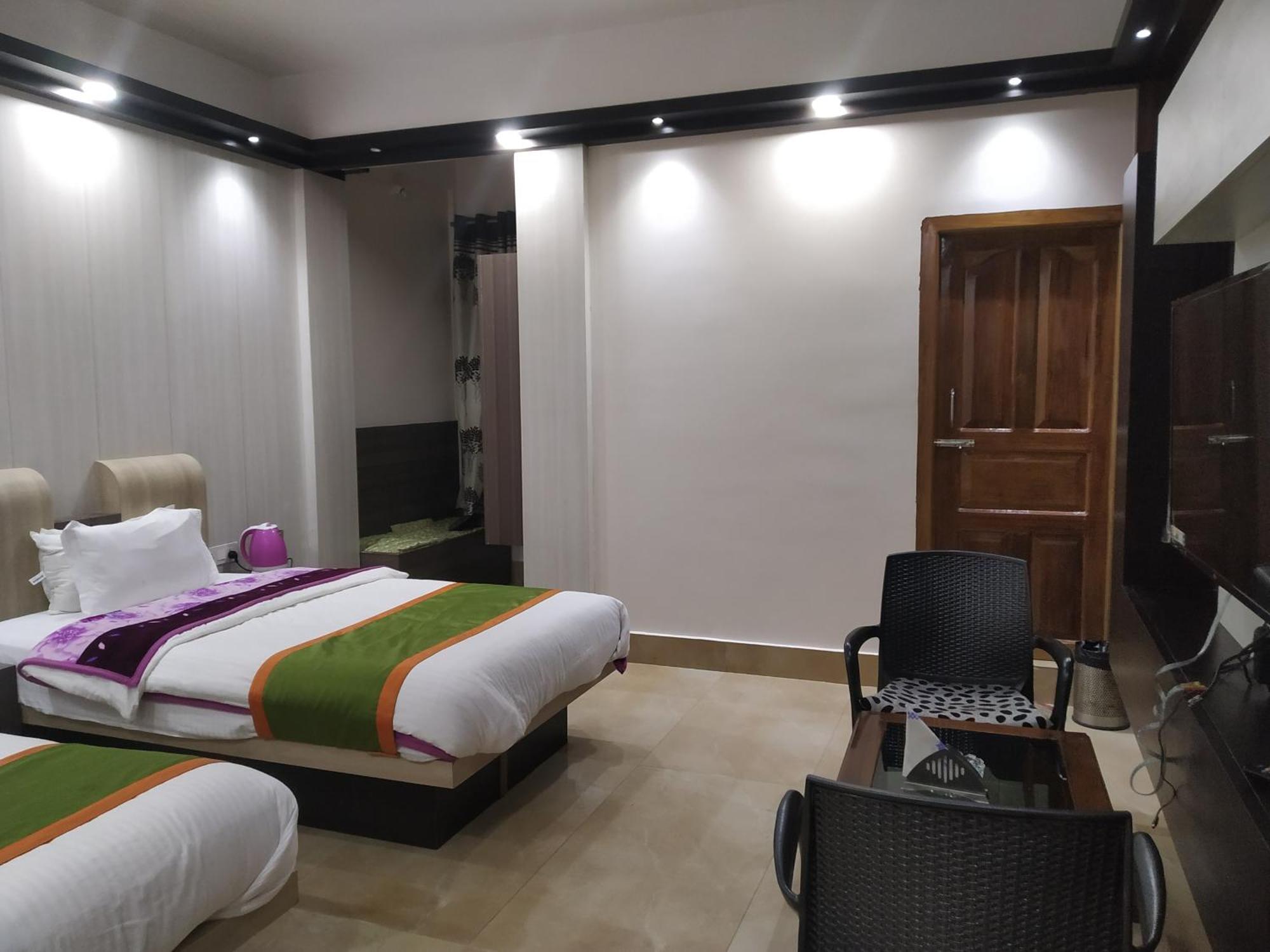 Ziro Palace Inn - A Boutique Hotel Hapoli Bagian luar foto