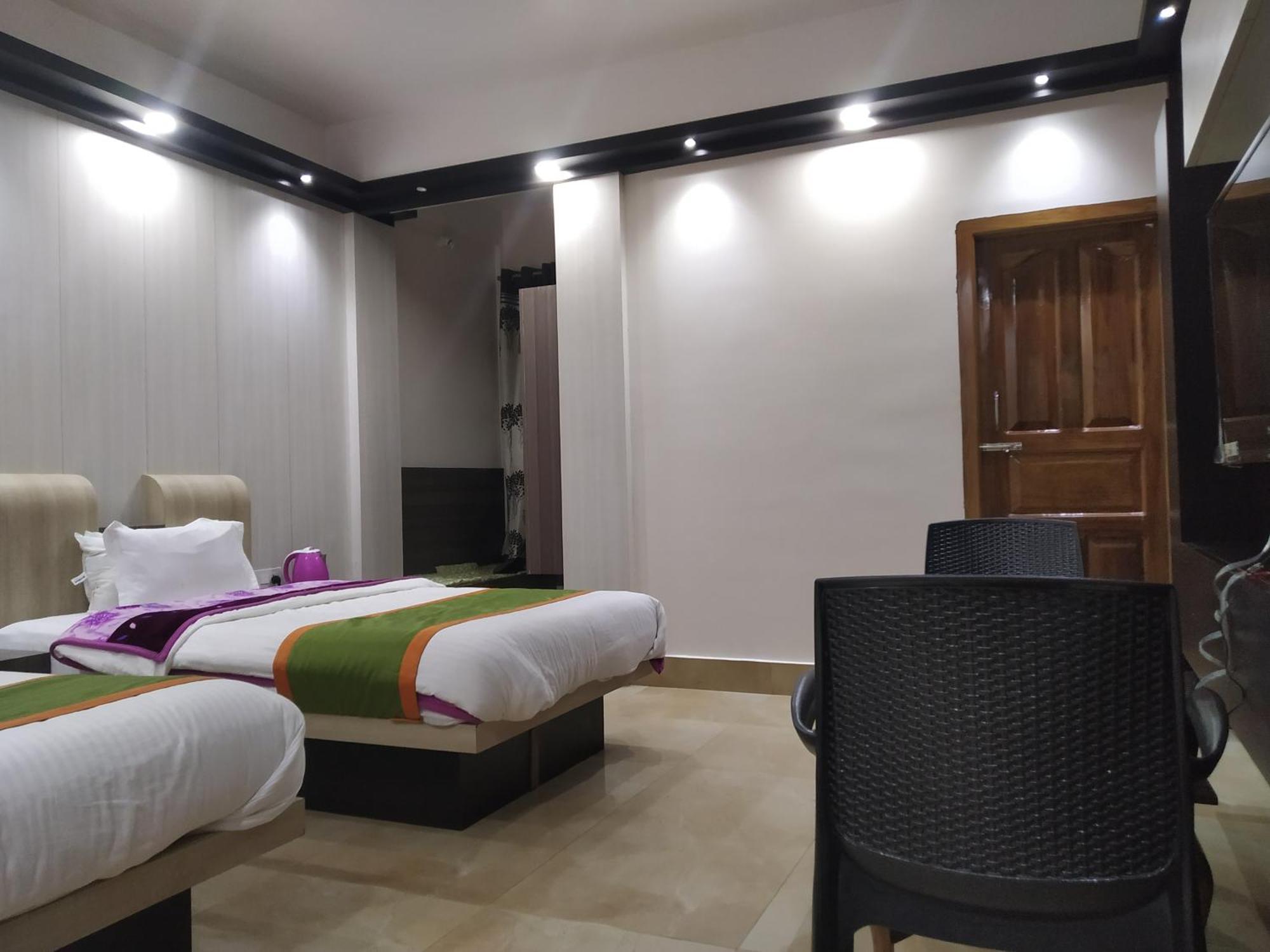Ziro Palace Inn - A Boutique Hotel Hapoli Bagian luar foto