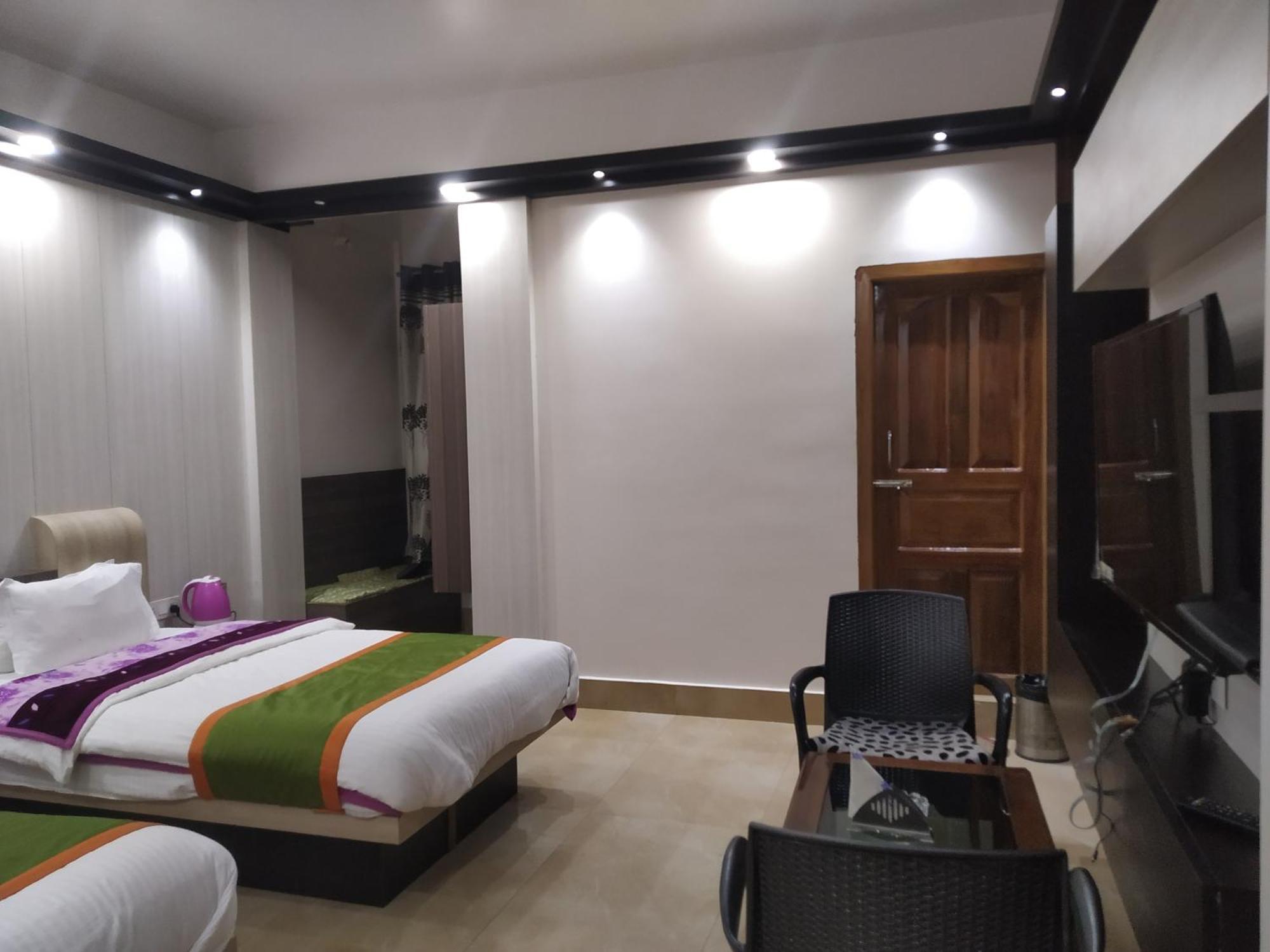 Ziro Palace Inn - A Boutique Hotel Hapoli Bagian luar foto