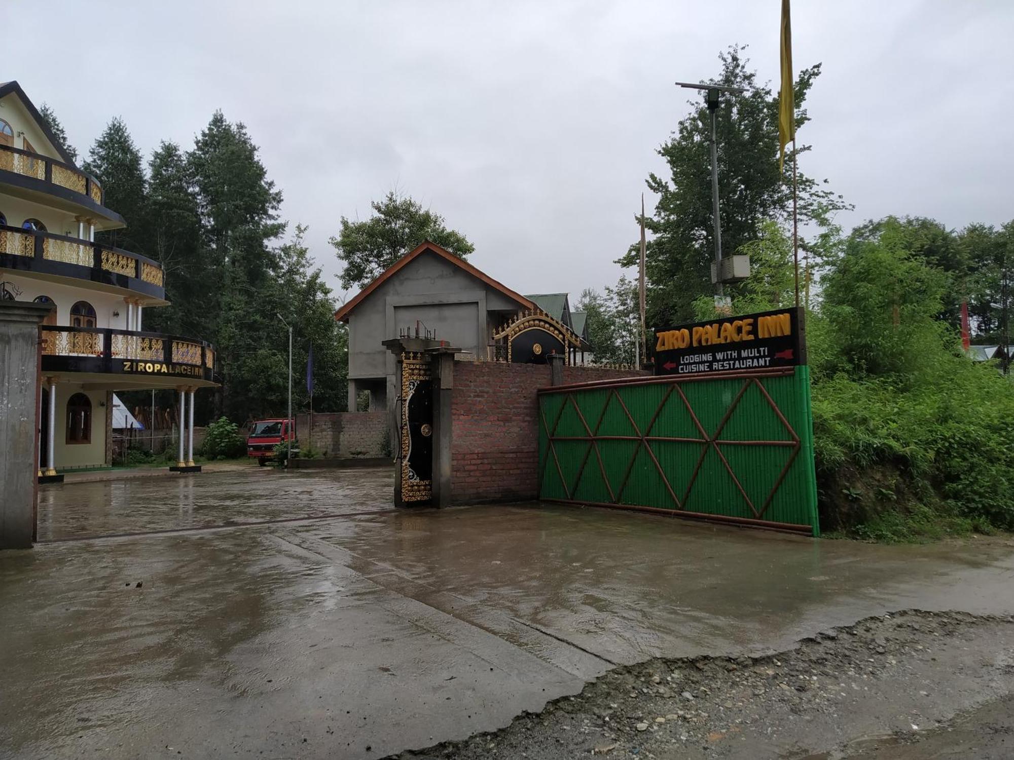 Ziro Palace Inn - A Boutique Hotel Hapoli Bagian luar foto